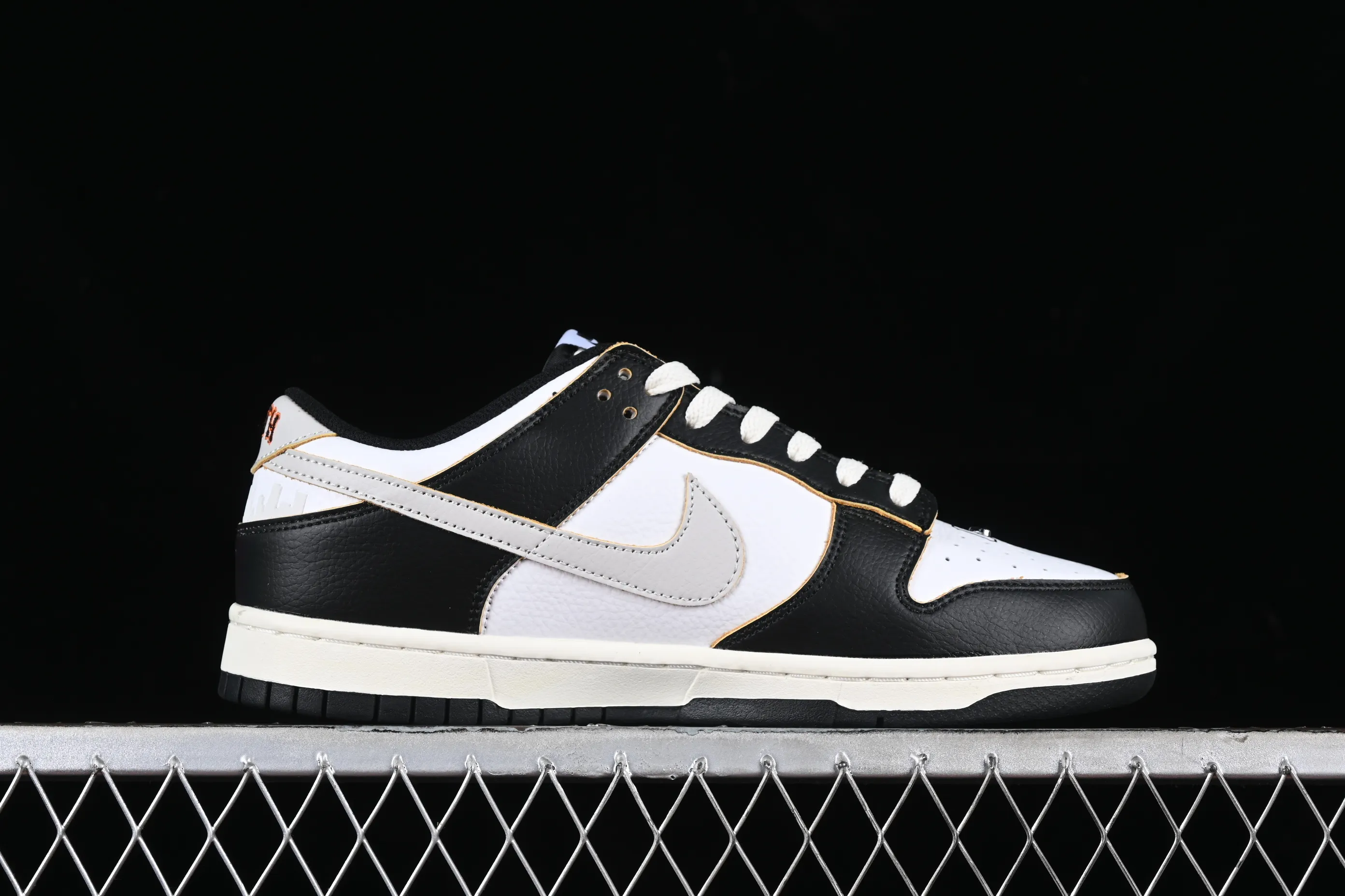 All Categories Nk SB Dunk Series Nk SB Dunk Low Low-top Sneakers HUF